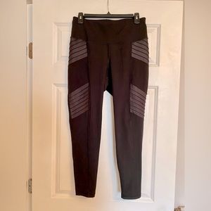 Old Navy Elevate 7/8 Moto leggings, black, large
